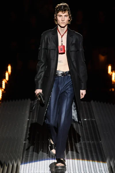 Look 52